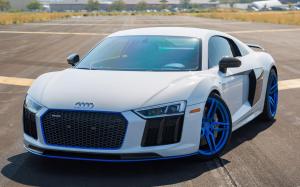 Audi R8 V10 on Blue Vossen Wheels (HC-1) '2017
